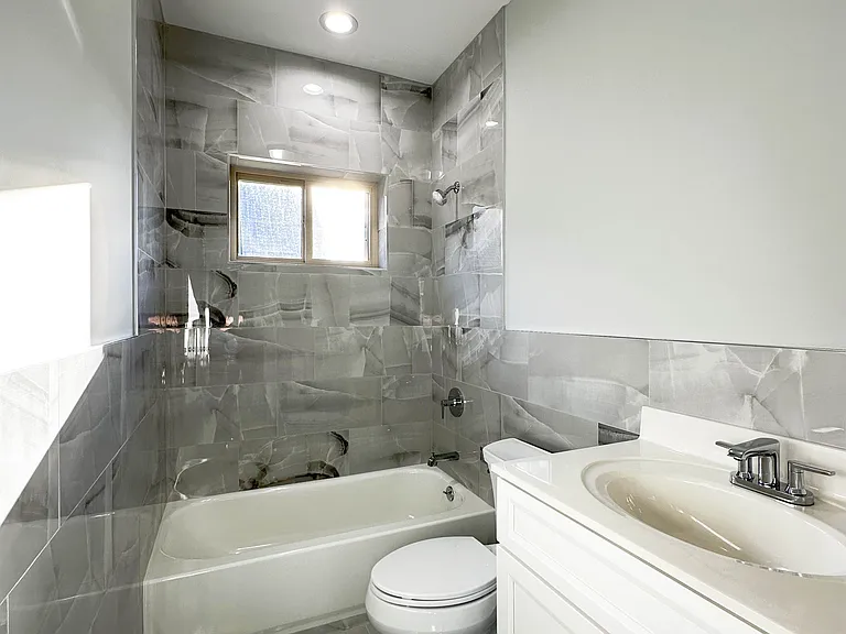 11 Russell St #2F — Photo 6