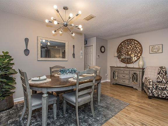 5th image of 33 E Townhouse Ln #30