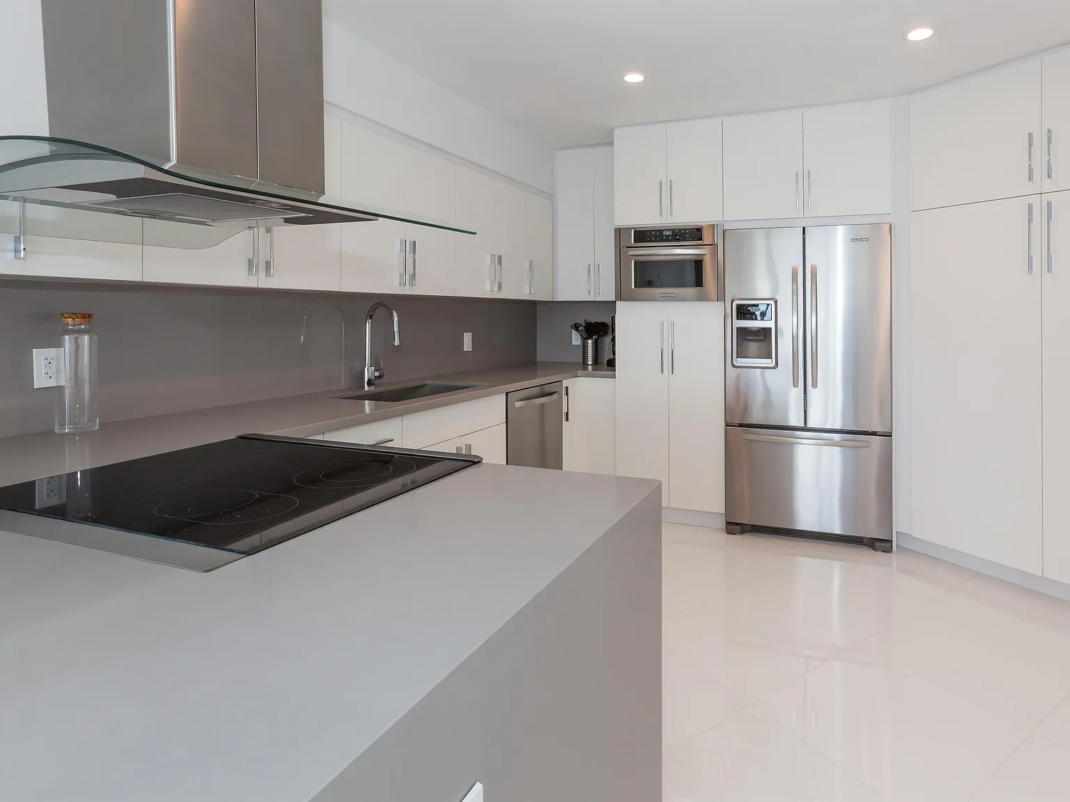 5161 Collins Ave #1718 Seacoast - 1 — Photo 4
