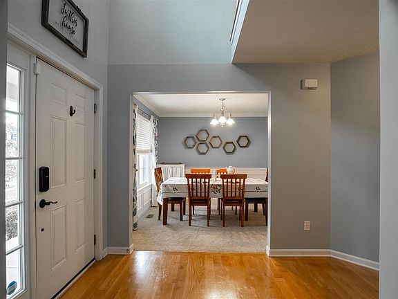 4th image of 6952 Lucia Dr