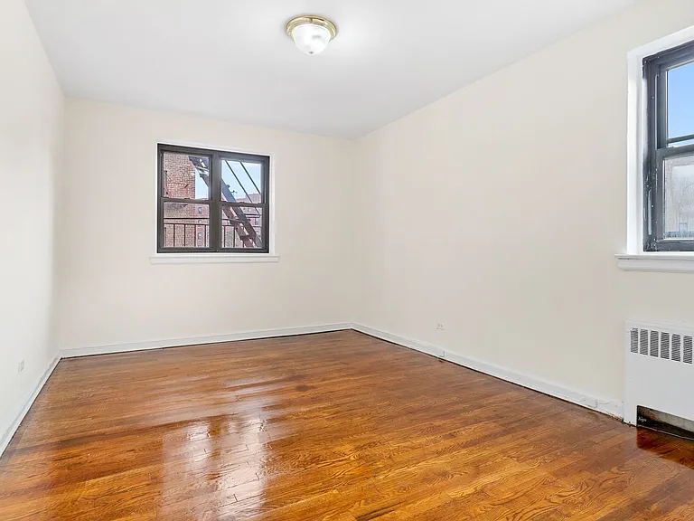 2705 Kings Hwy #6M — Photo 2
