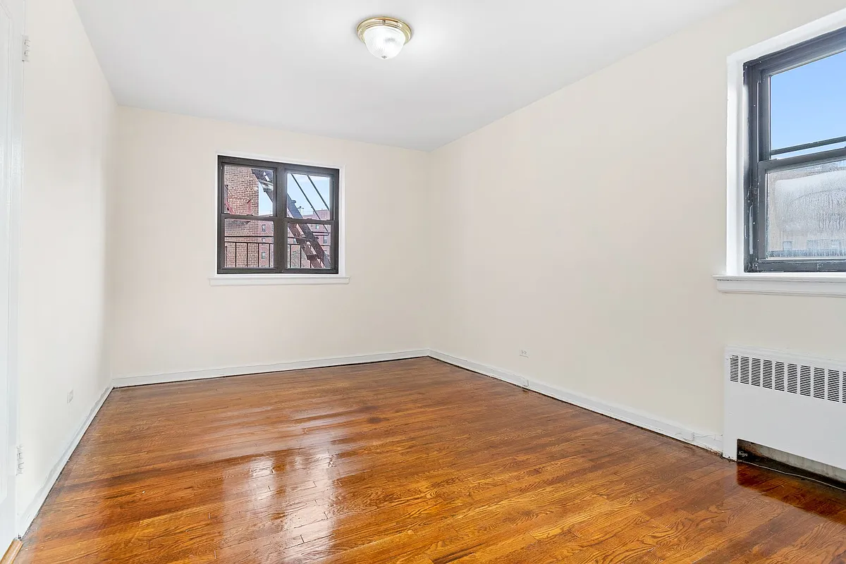 Building Photo - 2705 Kings Hwy #6M