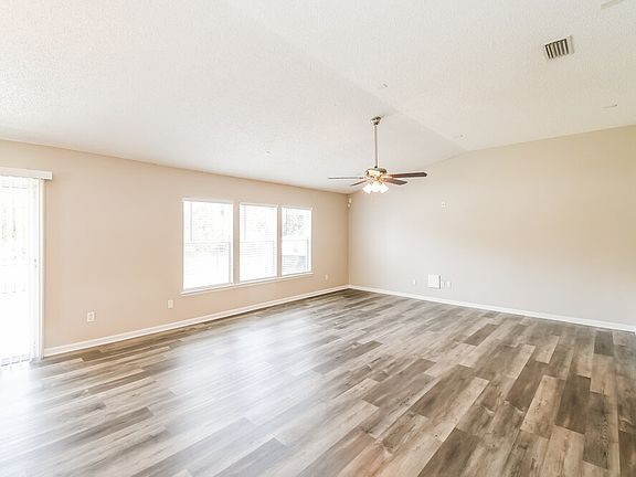 3rd image of 11701 Carson Lake Dr