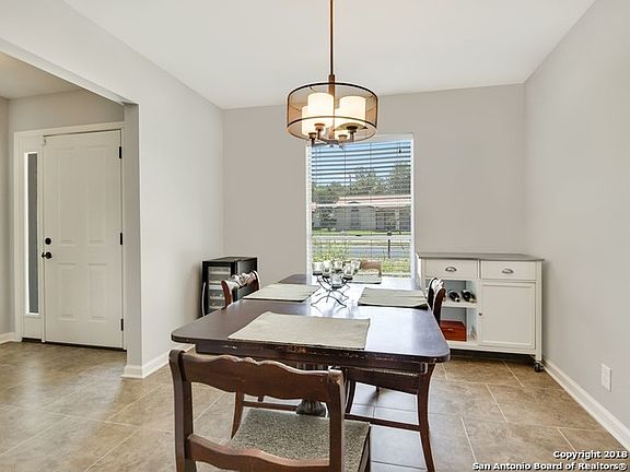3rd image of 307 Downshire Dr