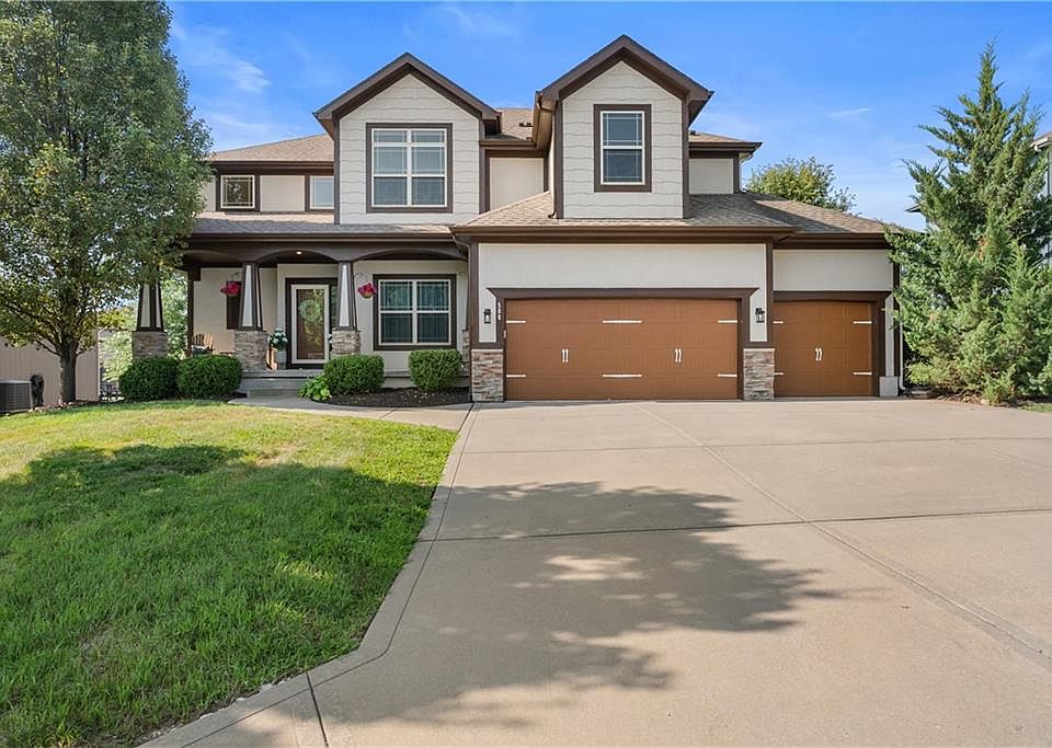 1st image of 508 SW Lake Side Dr