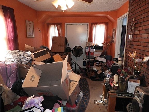 3rd image of 303 Brierhill Dr