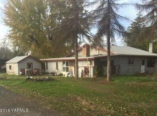 1380 N Camas Rd, Wapato, WA 98951