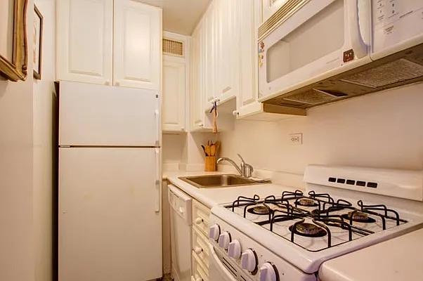 Rented by Compass | media 9