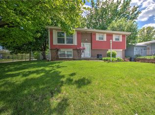 98 Northland Dr, Decatur, IL 62526