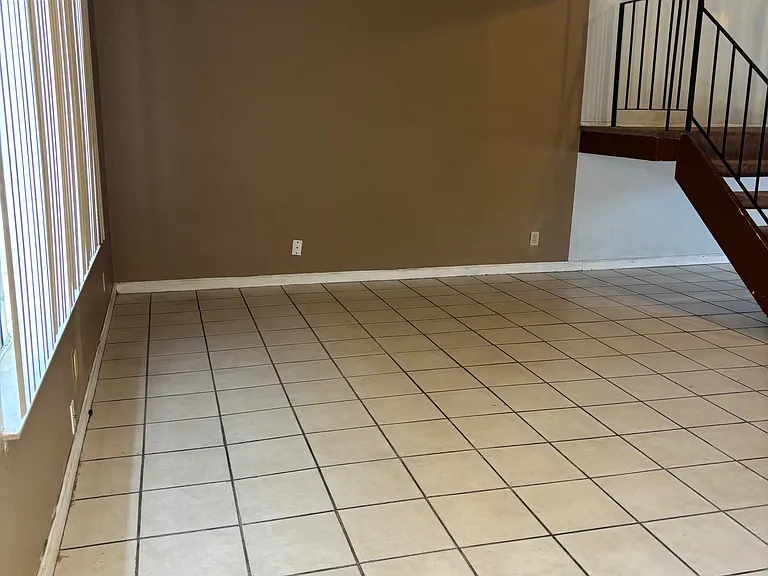 4161 Brookfield Dr — Photo 2
