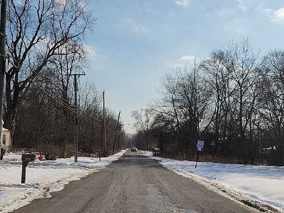 4th image of 14701 E Riverside Dr