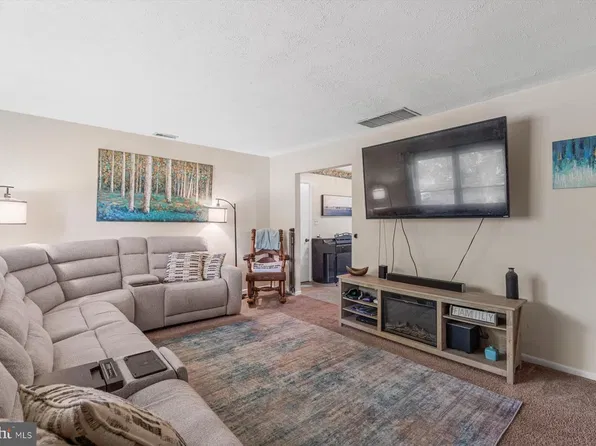 6525 Mary Jane Dr, Salisbury, MD 21801
