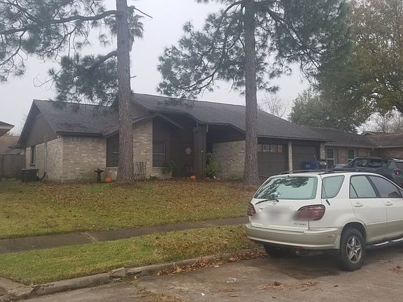 3rd image of 17707 Autumn Hills Dr