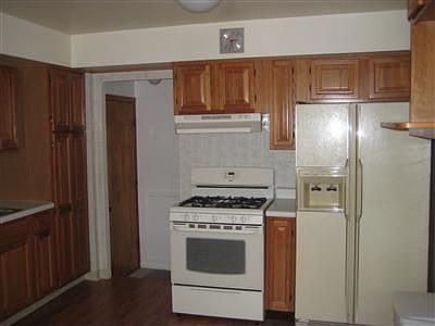 2nd image of 4512 Oak Cir