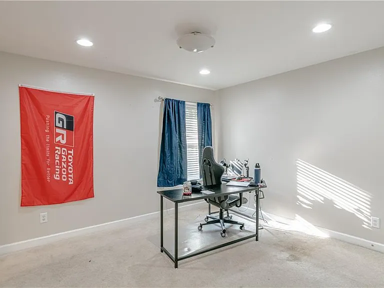 324 Dalewood Dr — Photo 14