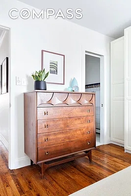 Sold by Compass | media 7