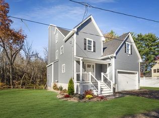 29 Sandy Ln, Tewksbury, MA 01876