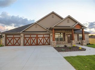 725 Ray St, Pea Ridge, AR 72751