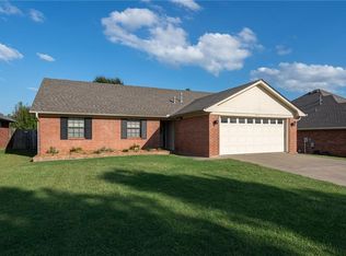 6413 Fallstone Rd, Fort Smith, AR 72916