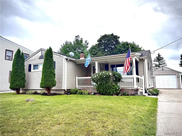 1700 Eggert Rd, Amherst, NY 14226