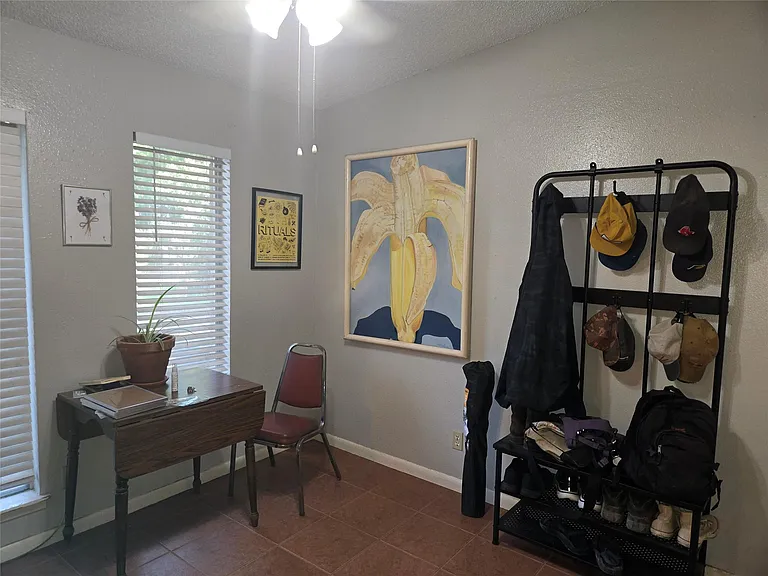 8910 Little Walnut Pkwy #B — Photo 13