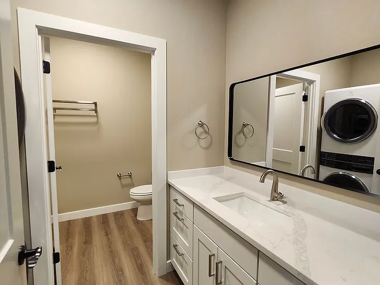 5305 W Jay St — Photo 29