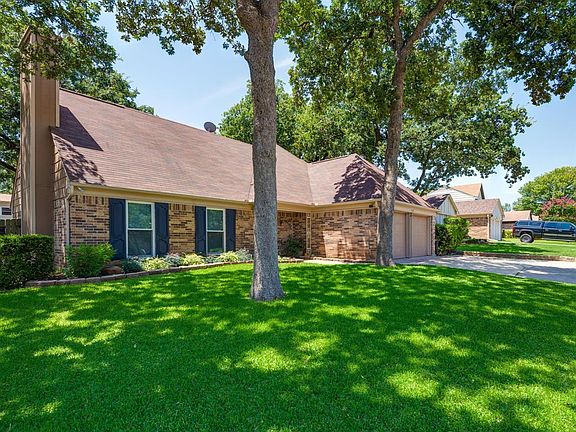 2nd image of 410 Teal Wood Ln