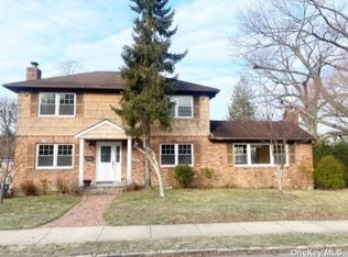 34 Highfield Ave, Port Washington, NY 11050