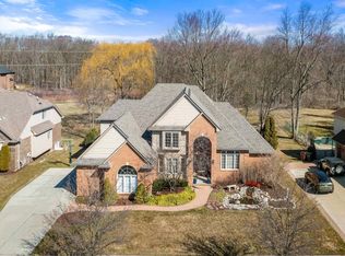10683 Excalibur Dr, Shelby Township, MI