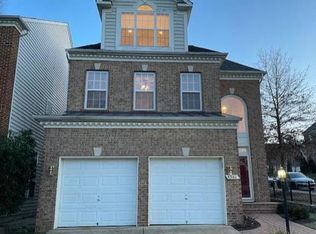 8361 Middle Ruddings Dr, Lorton, VA 22079