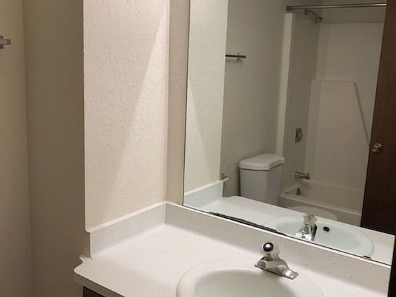 5th image of 710 E College Ave #1
