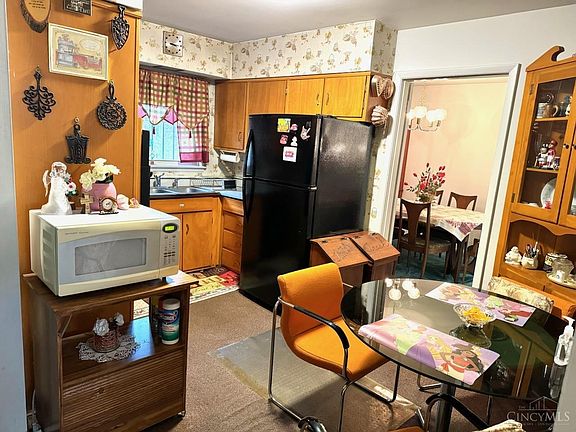 3rd image of 6044 Tahiti Dr