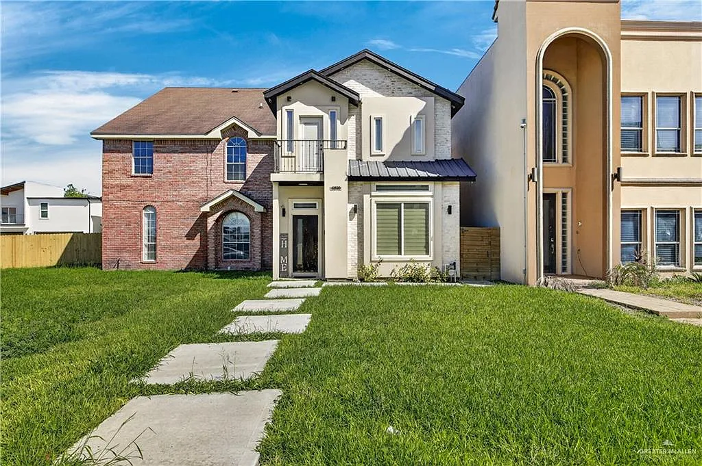 2 bed, 2.5 bath, 1557 sqft, $1,900 — Photo 2