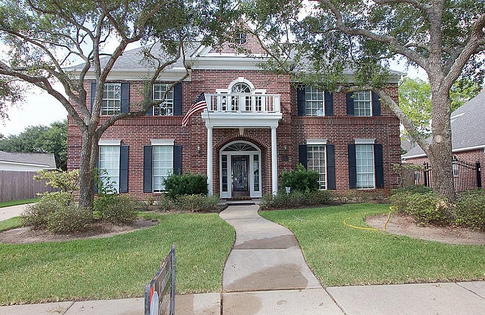 1st image of 1615 Green Leaf Oaks Dr