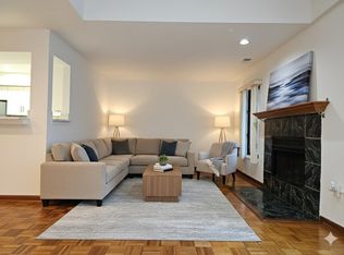 806 Spinnaker Ct, Secaucus, NJ 07094