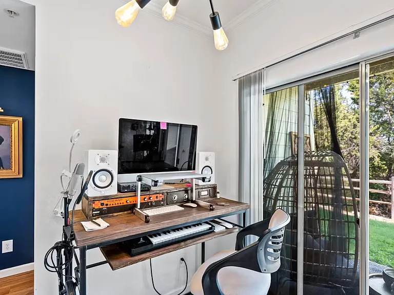 6000 Shepherd Mountain Cv #1014 — Photo 11
