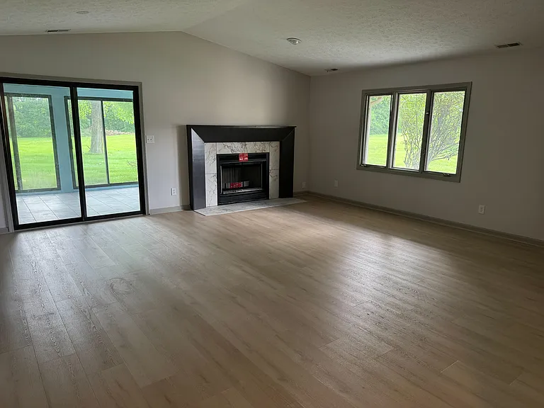 9332 Cinnebar Dr — Photo 2