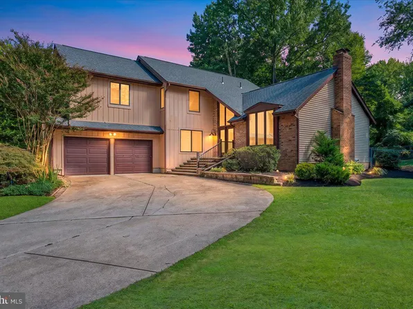 25 Teak Ct, Cherry Hill, NJ 08003