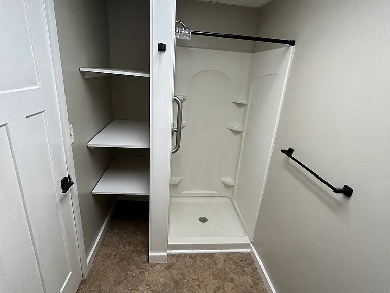 210 Genesee St #5 — Photo 3