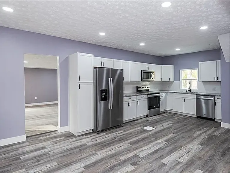 8915 Meeker Rd — Photo 22