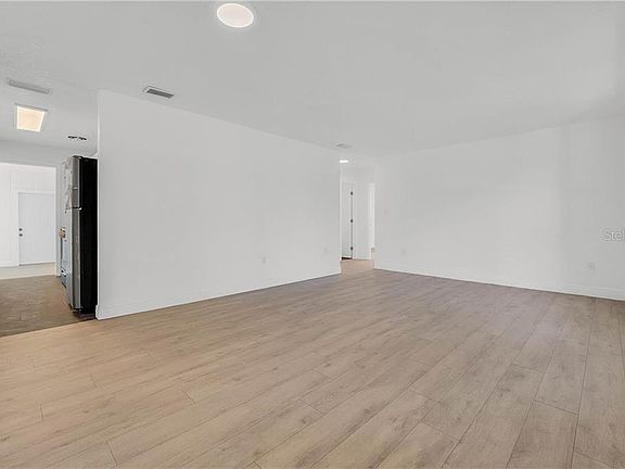2nd image of 1009 Flamingo Dr