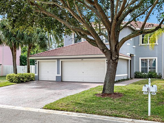 2nd image of 5192 Victoria Circle