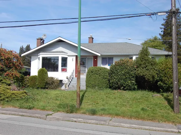 9251 10th Ave, Burnaby, BC V3N 2T3