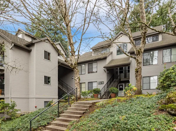 4000 Carman Dr APT 91, Lake Oswego, OR 97035