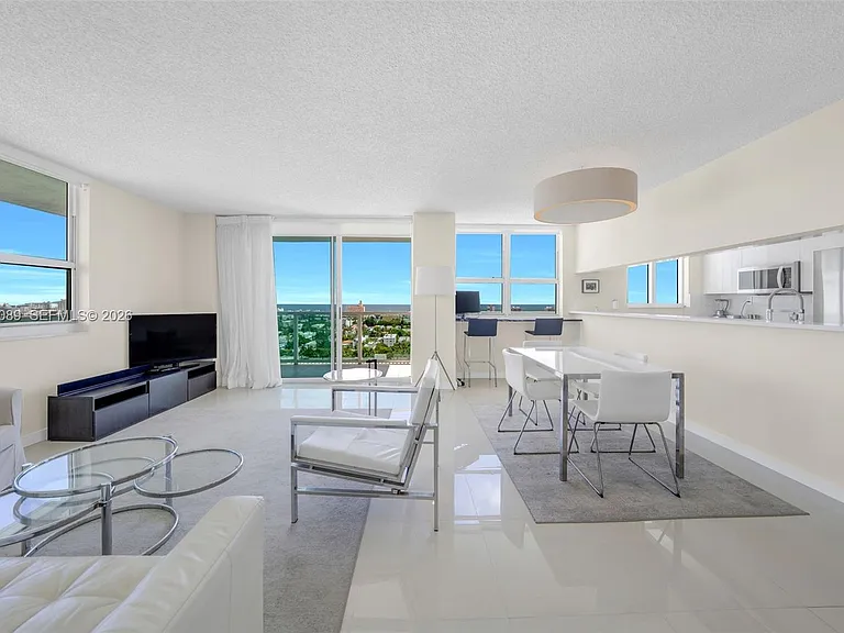 650 West Ave #1912 — Photo 4