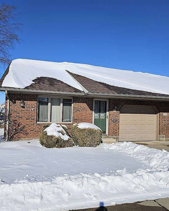 1st image of 140 Dwyer Ave
