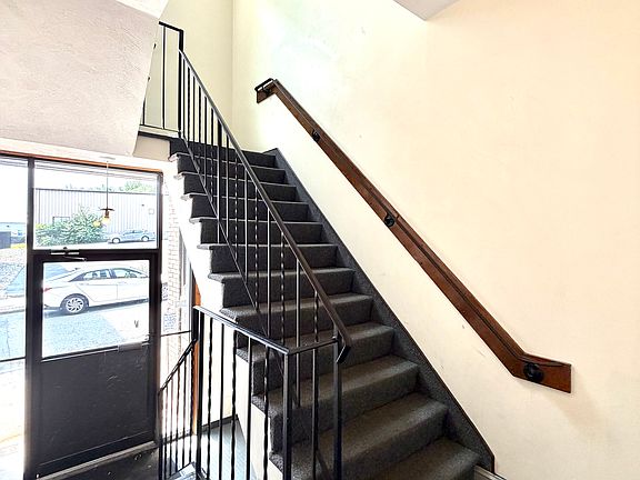 5th image of 50 Baldwin St APT 10