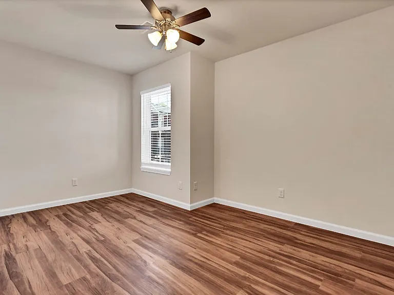 1112 Bertling St #7 — Photo 6