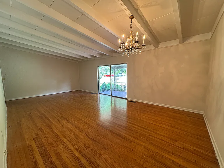 3930 Montclair Rd — Photo 35