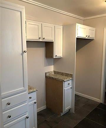 5th image of 5541 Agnes Ave